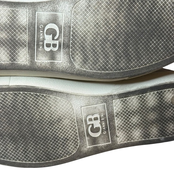 Gianni Bini | Cream Double Zip-Up  Leather Sneakers | Sz 9 - Picture 6 of 9